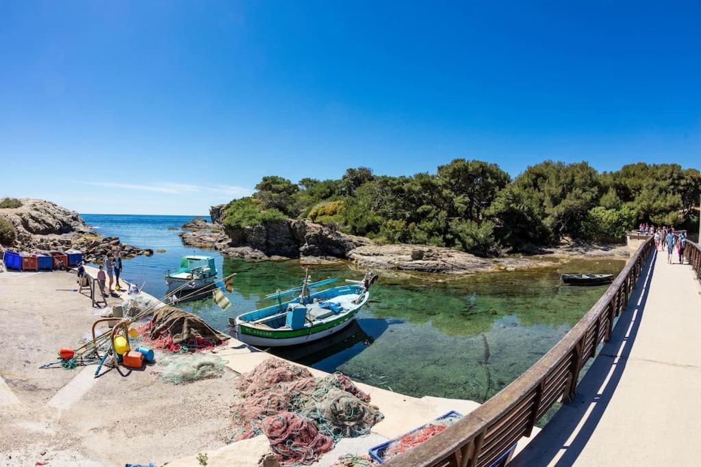 Bel Appartement Sur Le Port Du Brusc Avec Sa Place De Parking Privative. Six-Fours-les-Plages Eksteriør bilde